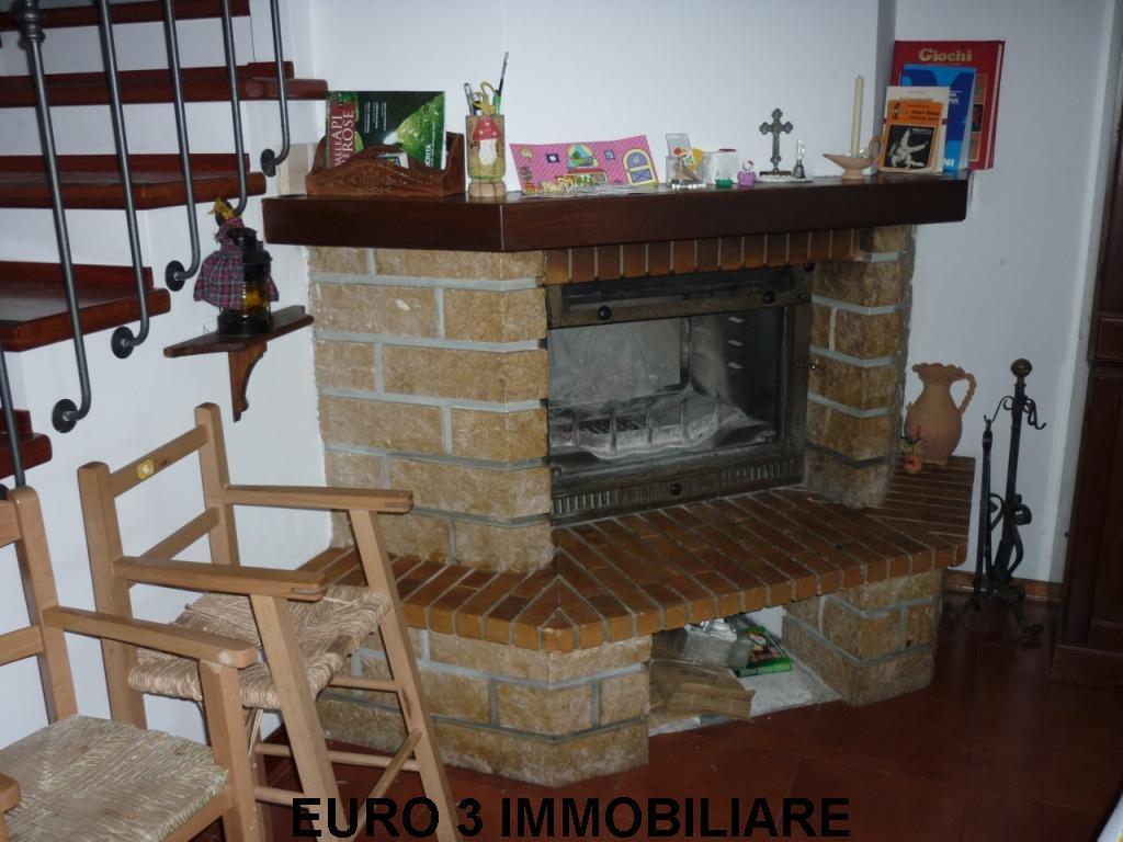 1012 VILLA SALE FOLIGNANO5