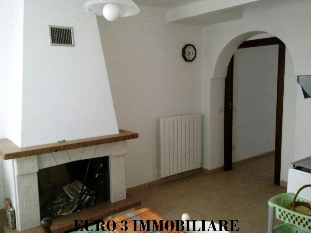 1352 - DETACHED HOUSE - SALE - € 99000 - ACQUAVIVA PICENA CENTER