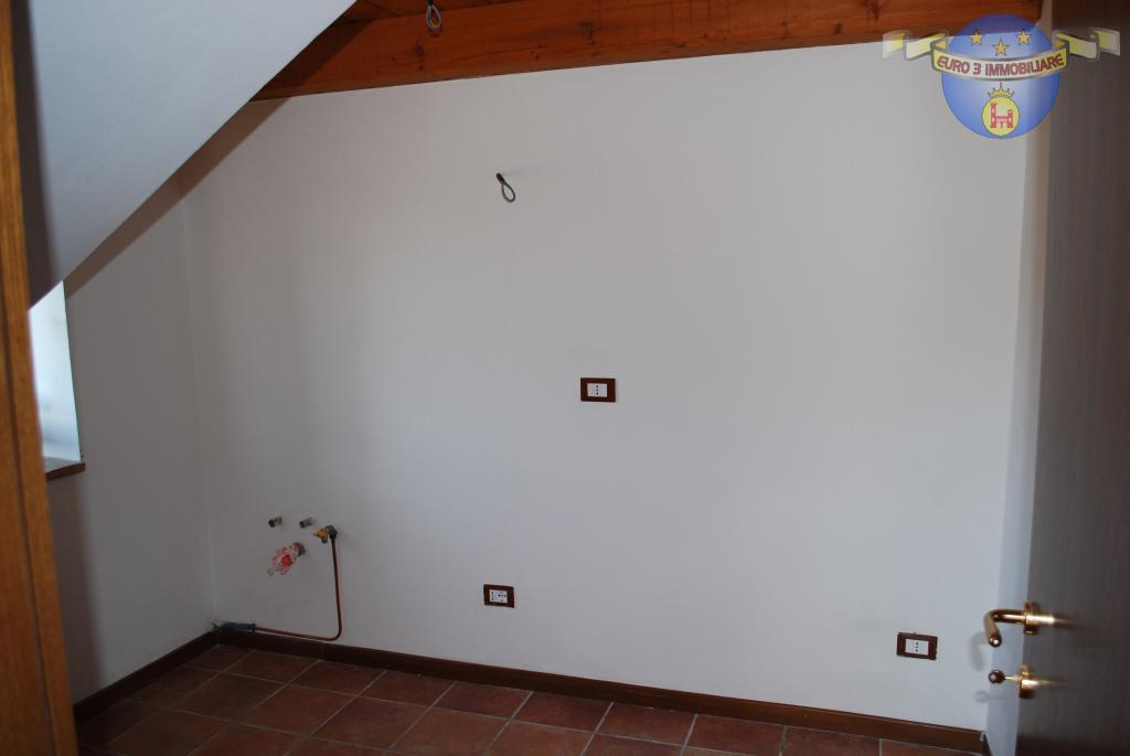 1401 DETACHED HOUSE RENT TO BUY ROCCAFLUVIONE4