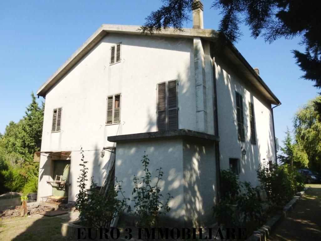 1890 CASOLARE VENDITA ASCOLI PICENO1