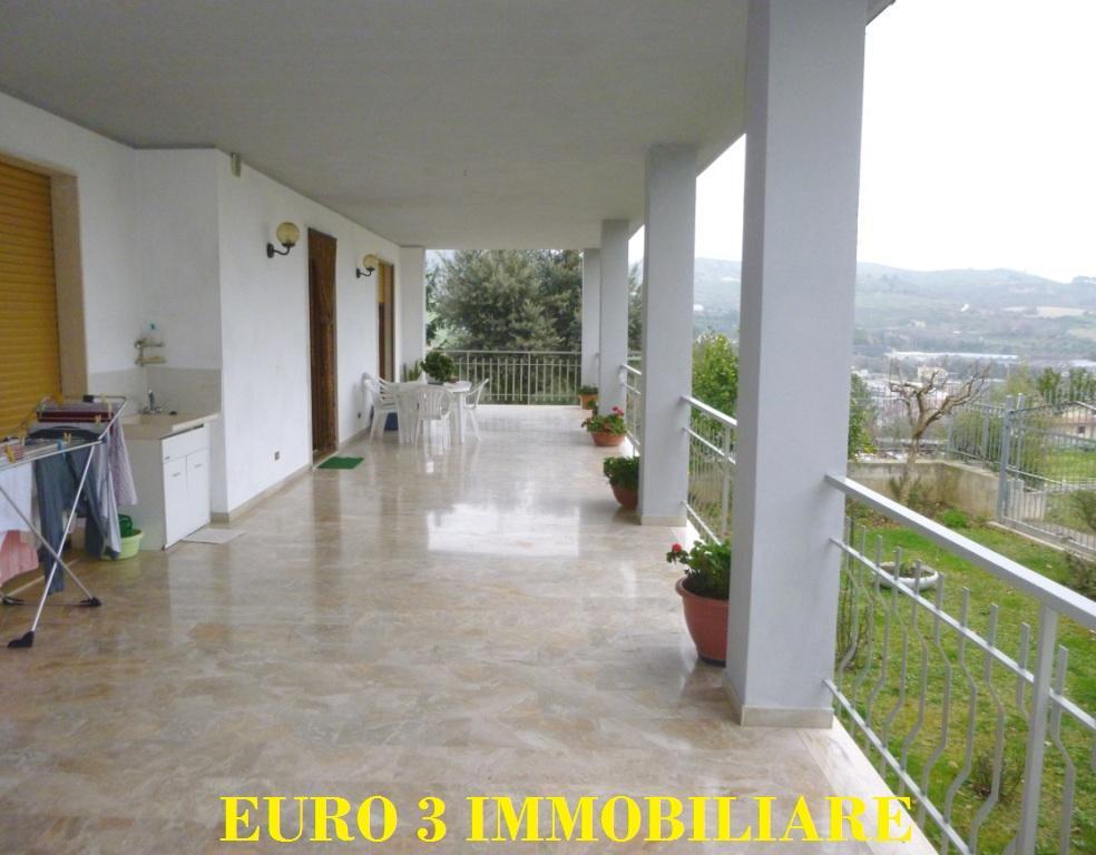1977 - CASA CIELO-TERRA - VENDITA - € 420000 - ACQUAVIVA PICENA