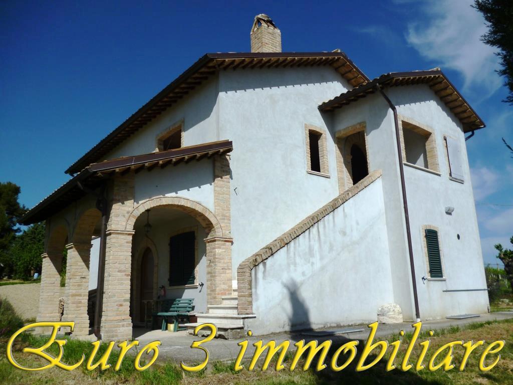 2268 - CASOLARE - VENDITA - € 950000 - OFFIDA