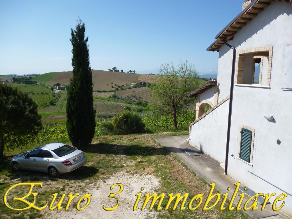 2268 CASOLARE VENDITA OFFIDA5