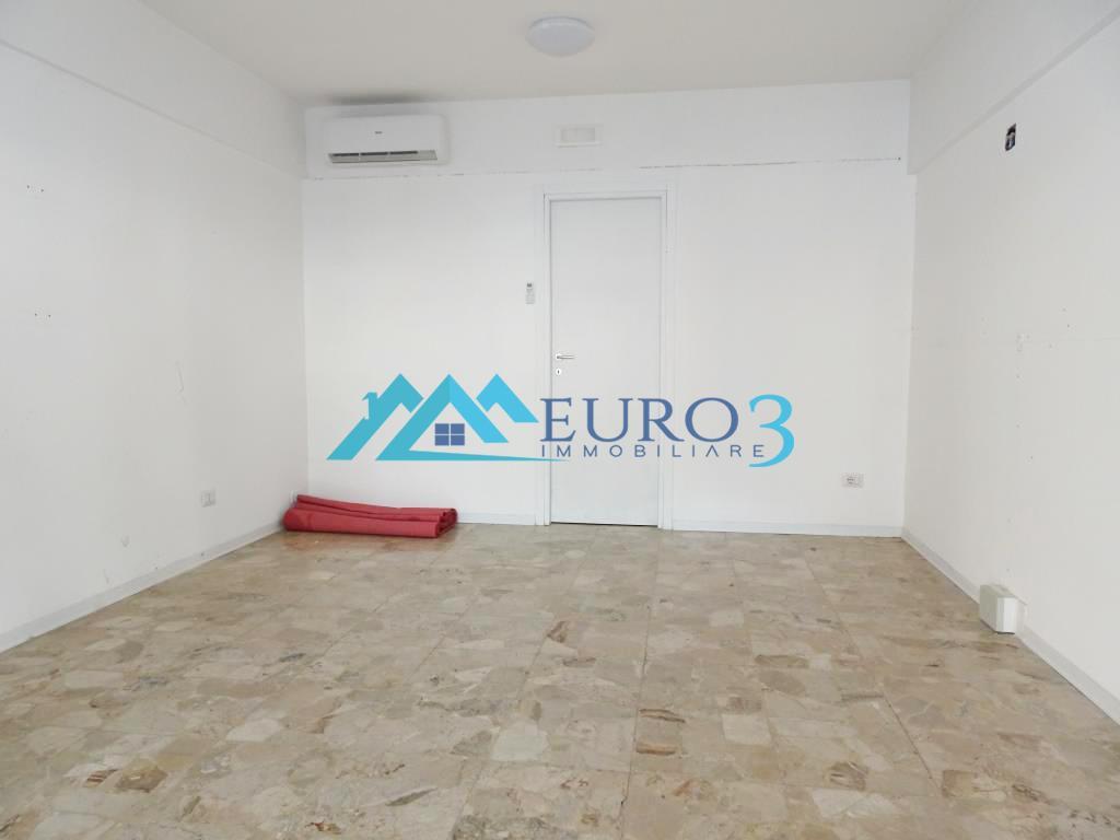 2299 COMMERCIAL PREMISES RENT ASCOLI PICENO5