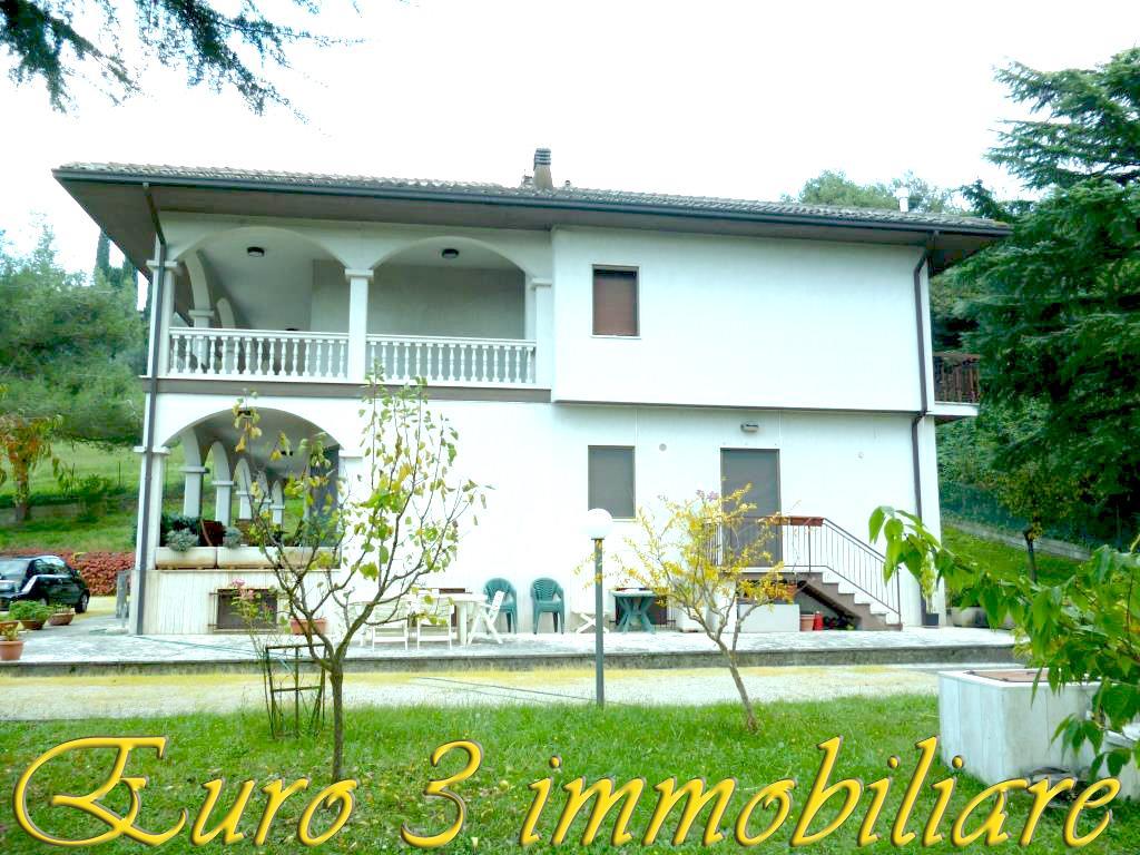 2358 VILLA VENDITA FOLIGNANO2