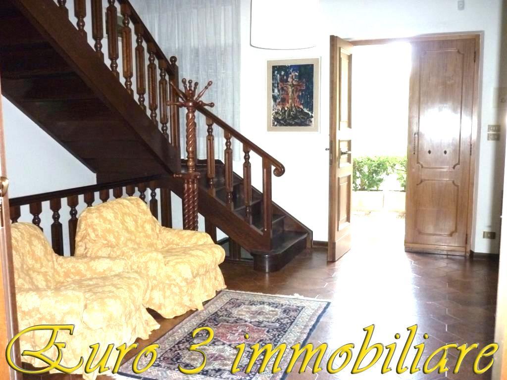 2358 VILLA VENDITA FOLIGNANO9