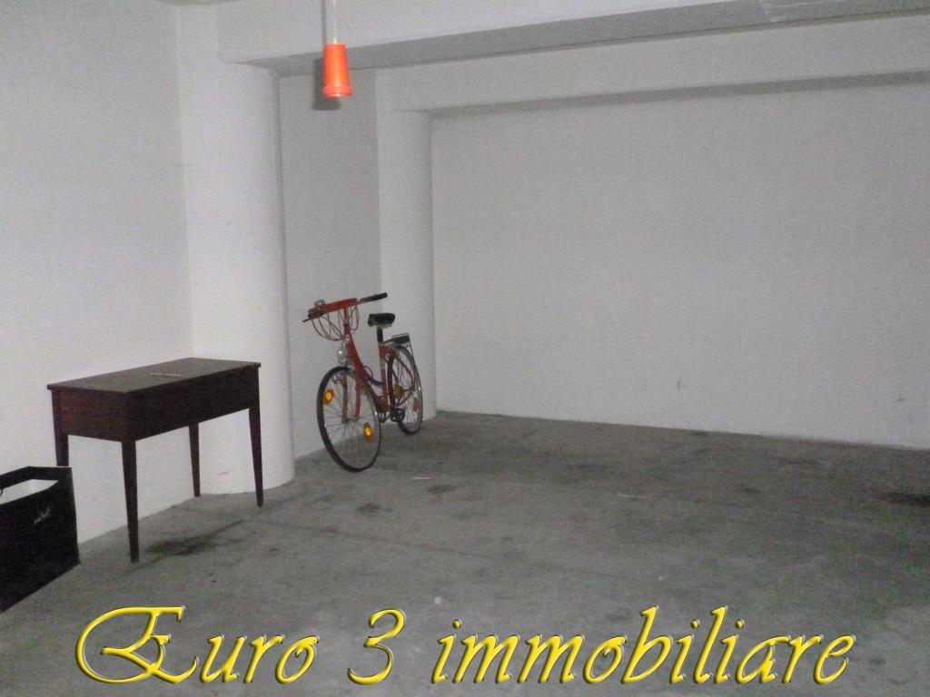 2466 GARAGE VENDITA ASCOLI PICENO3