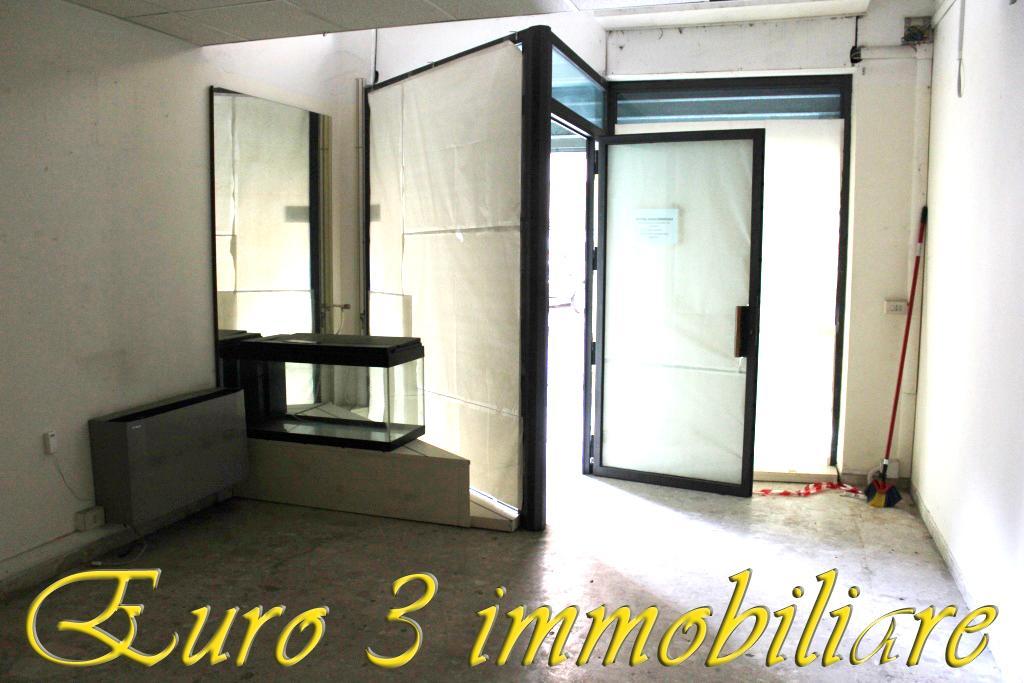 2792 LOCALE COMMERCIALE AFFITTO ASCOLI PICENO4