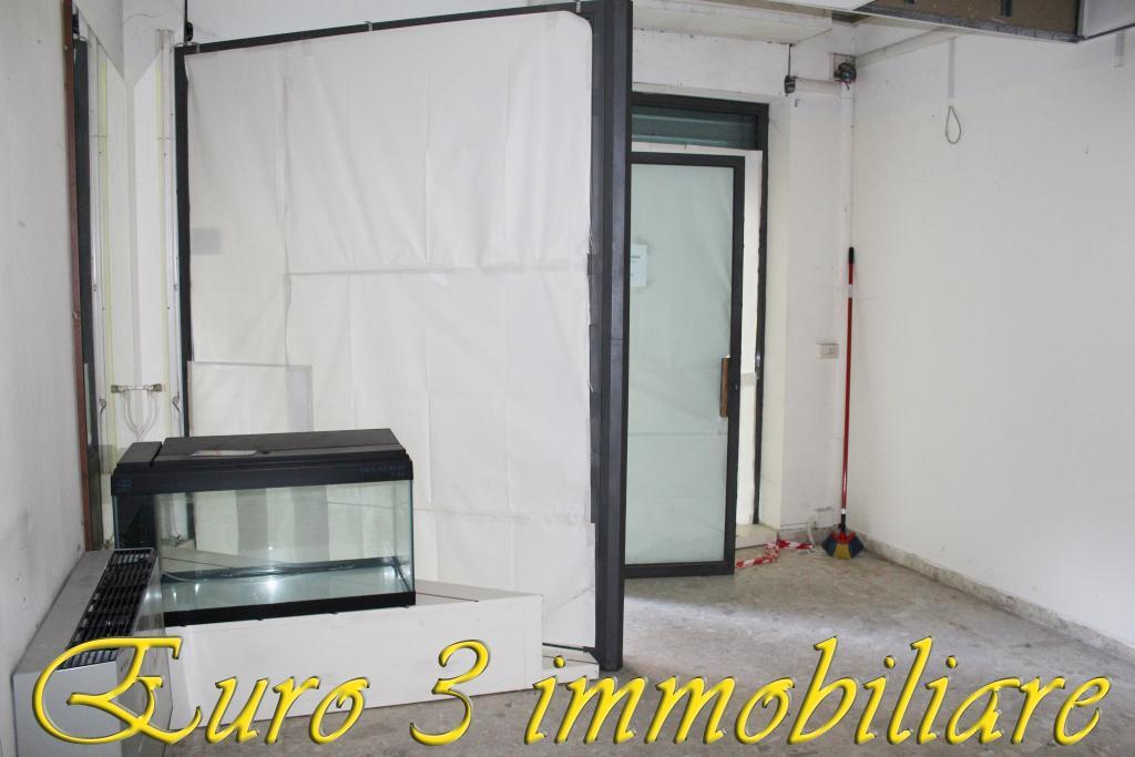2792 LOCALE COMMERCIALE AFFITTO ASCOLI PICENO5