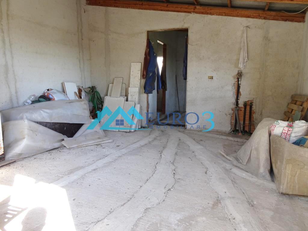 2810 PEASANT SALE ASCOLI PICENO4