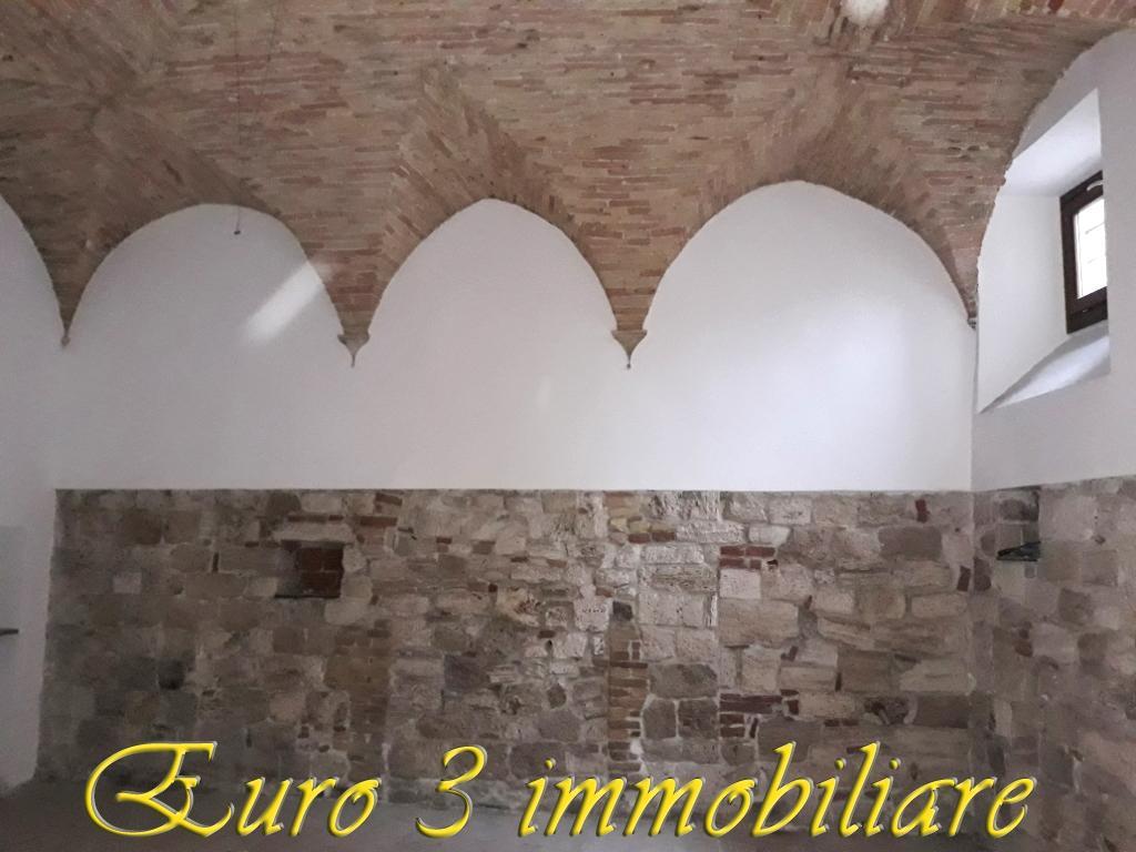 2825 COMMERCIAL PREMISES SALE ASCOLI PICENO2