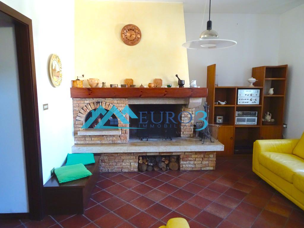 2908 CASA CIELO-TERRA VENDITA ACQUASANTA TERME12