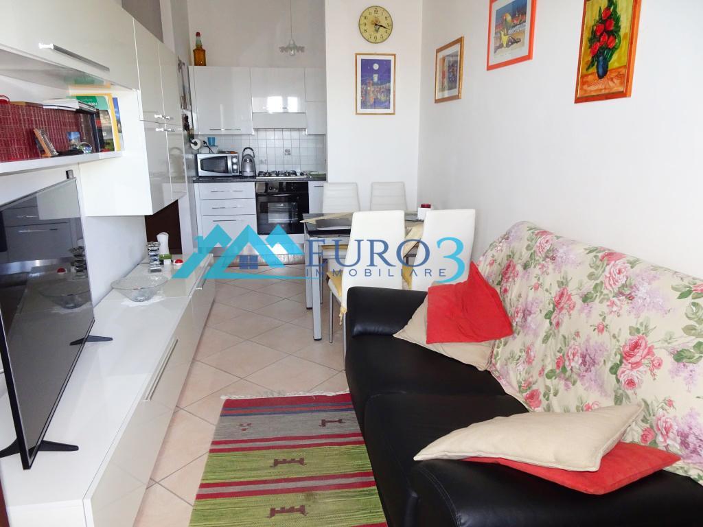 2924 - APARTMENT - SALE - € 60000 - TORTORETO