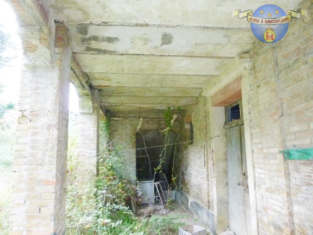 2956 FARMHOUSE SALE MONTEFIORE DELL'ASO4