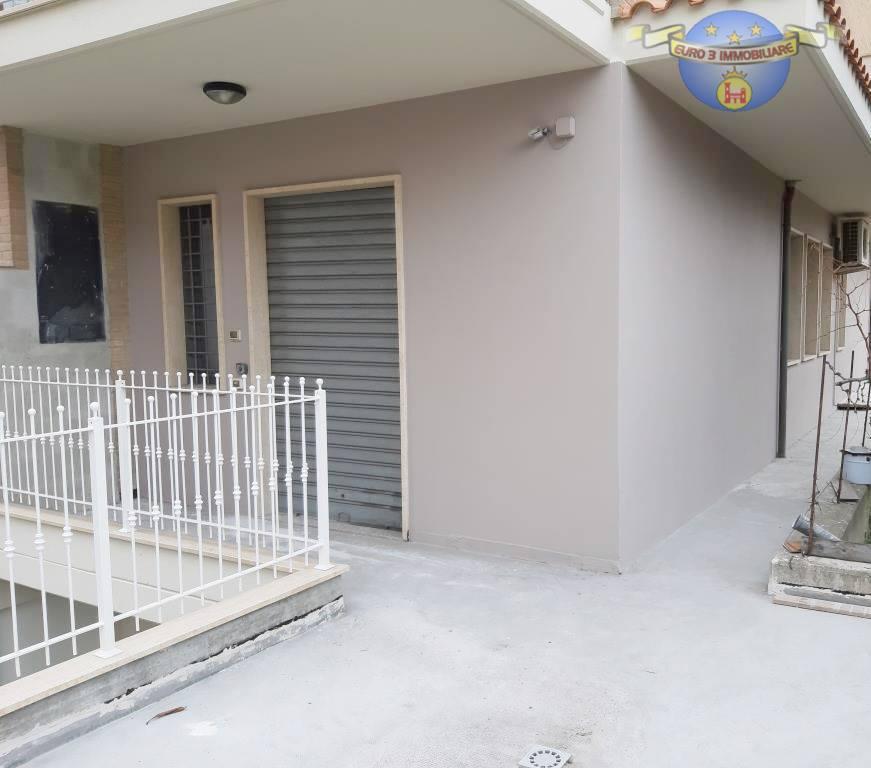 3008 COMMERCIAL PREMISES SALE SAN BENEDETTO DEL TRONTO2