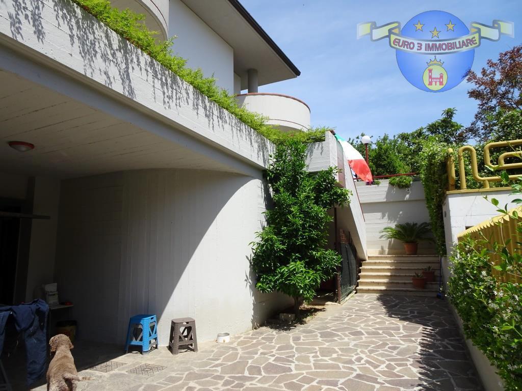3243 VILLA VENDITA ASCOLI PICENO13