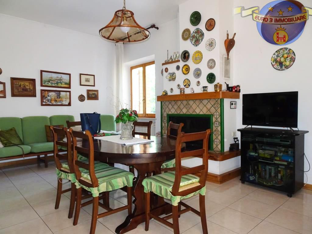 3251 VILLA VENDITA FORCE9