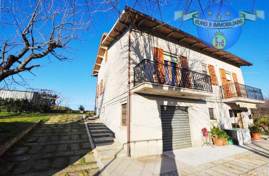 3318 - CASA SINGOLA - VENDITA - € 250000 - COMUNANZA