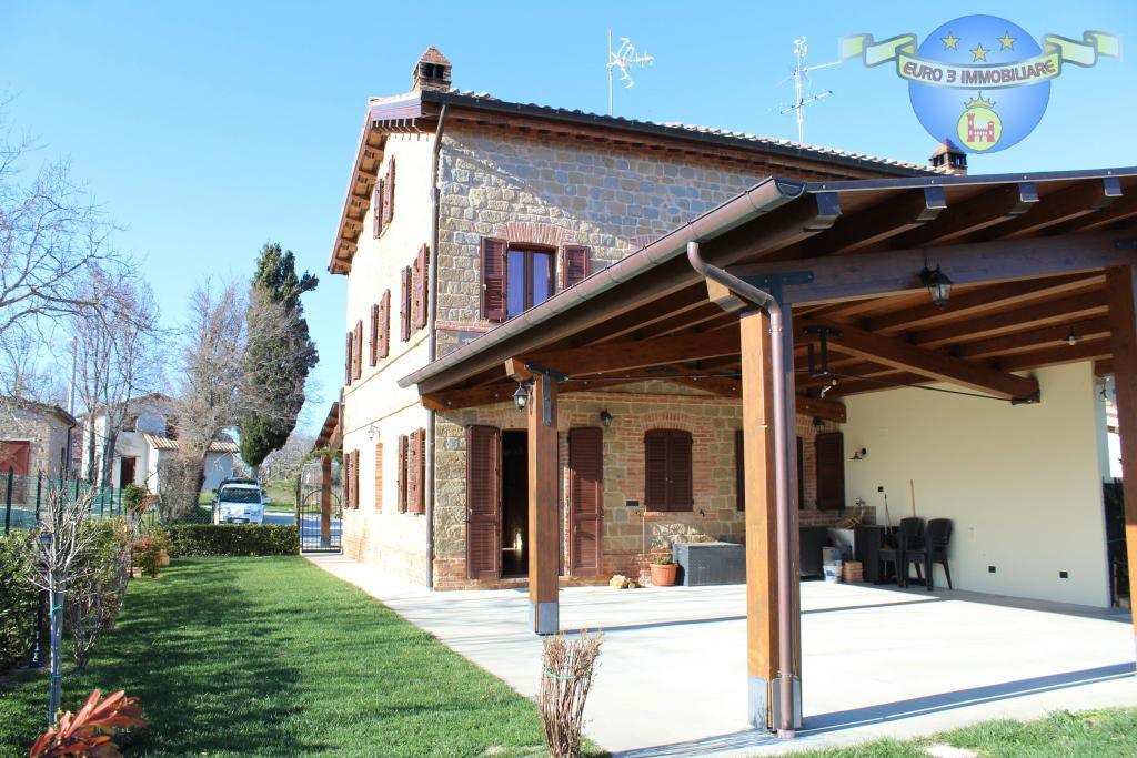 3335 - CASOLARE - VENDITA - € 350000 - AMANDOLA