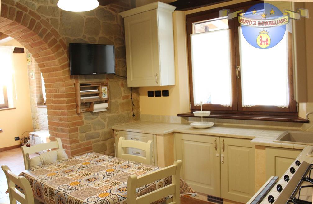 3335 CASOLARE VENDITA AMANDOLA11