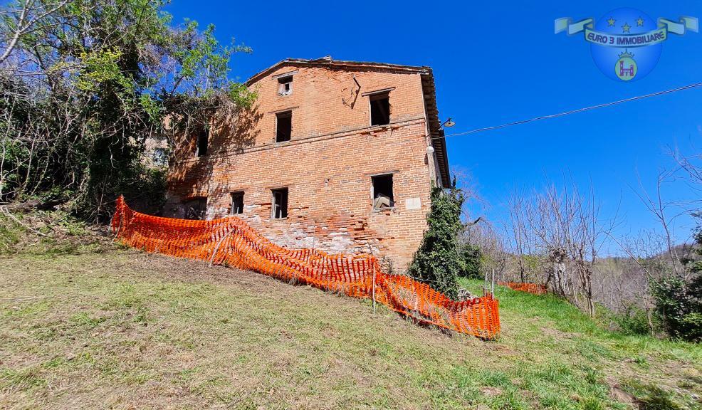 3351 - CASA CIELO-TERRA - VENDITA - € 75000 - AMANDOLA