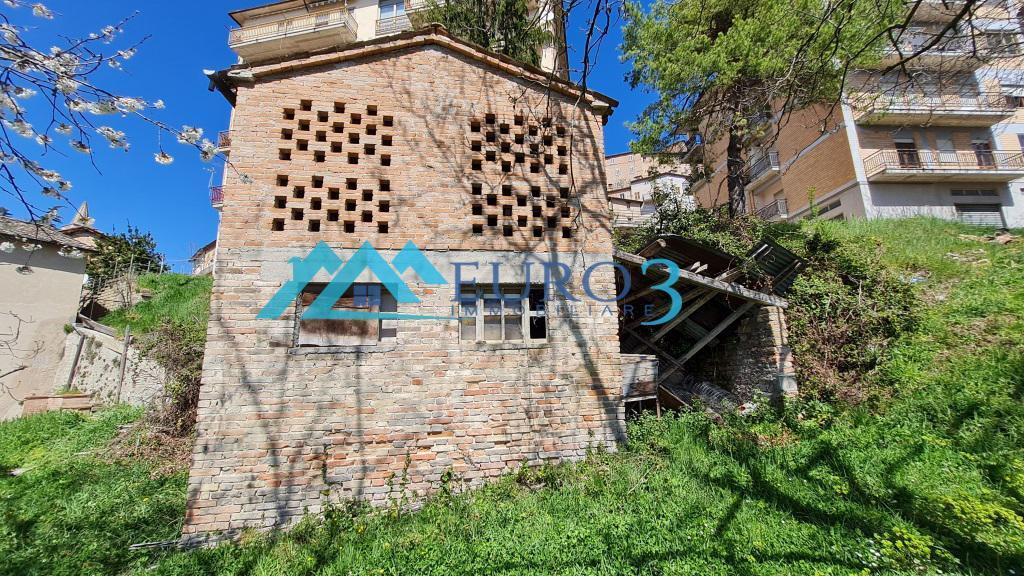 3355 DETACHED HOUSE SALE AMANDOLA12