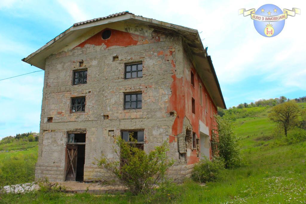 3372 CASA SINGOLA VENDITA AMANDOLA16