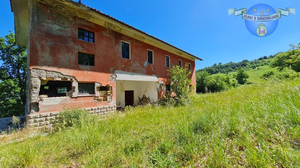 3372 CASA SINGOLA VENDITA AMANDOLA8