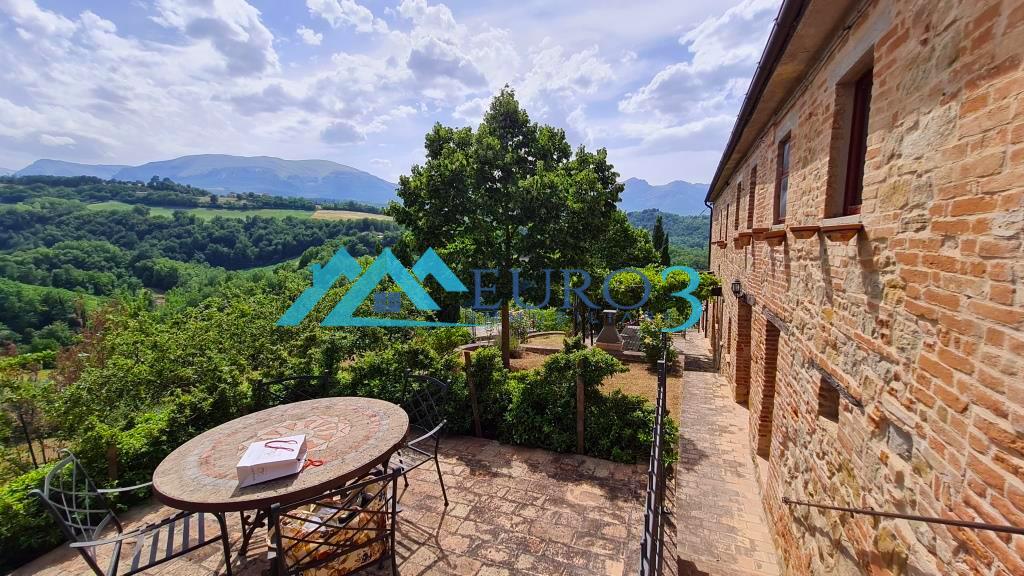 3422 FARMHOUSE SALE AMANDOLA7