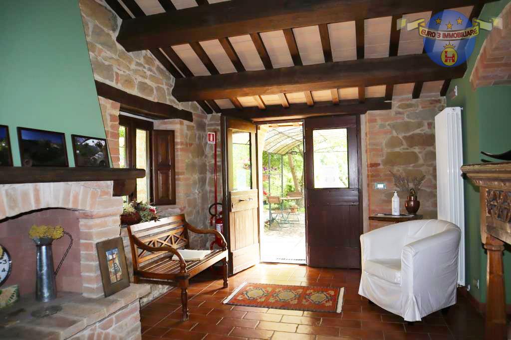 3464 FARMHOUSE SALE AMANDOLA21