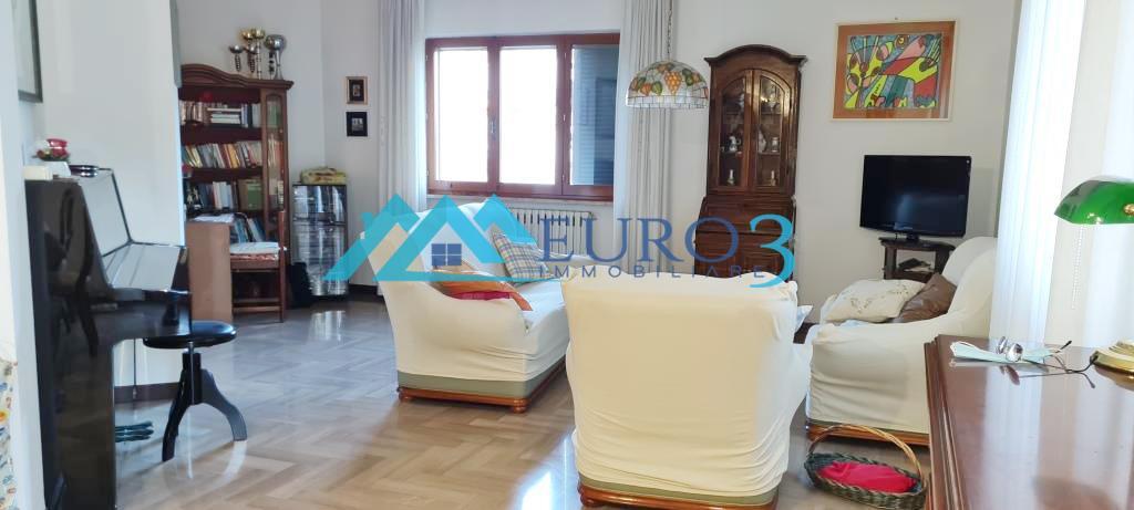 3526 VILLA A SCHIERA VENDITA FOLIGNANO10