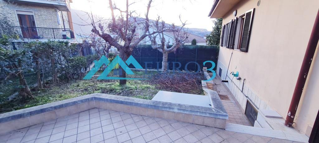 3526 VILLA A SCHIERA VENDITA FOLIGNANO11