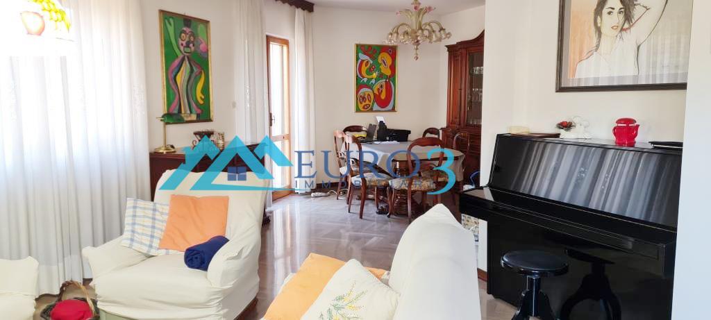 3526 VILLA A SCHIERA VENDITA FOLIGNANO20
