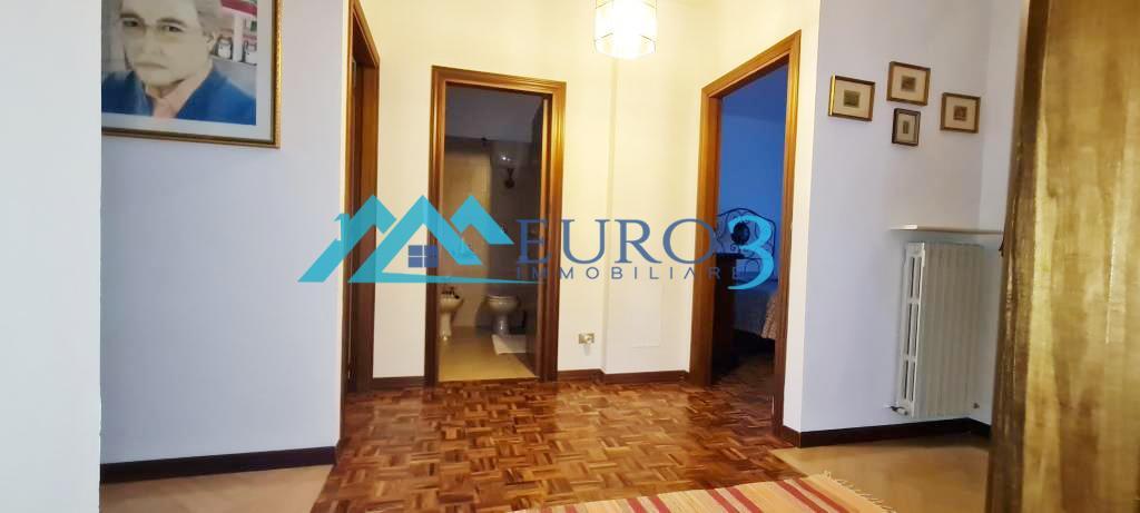3526 VILLA A SCHIERA VENDITA FOLIGNANO7