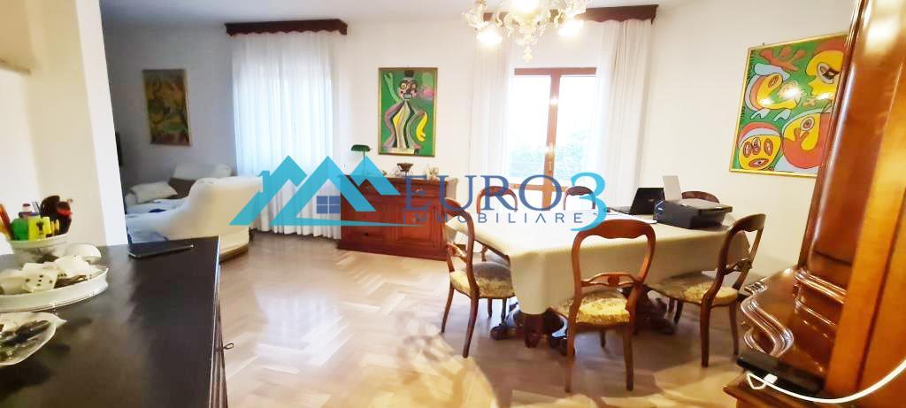 3526 VILLA A SCHIERA VENDITA FOLIGNANO8