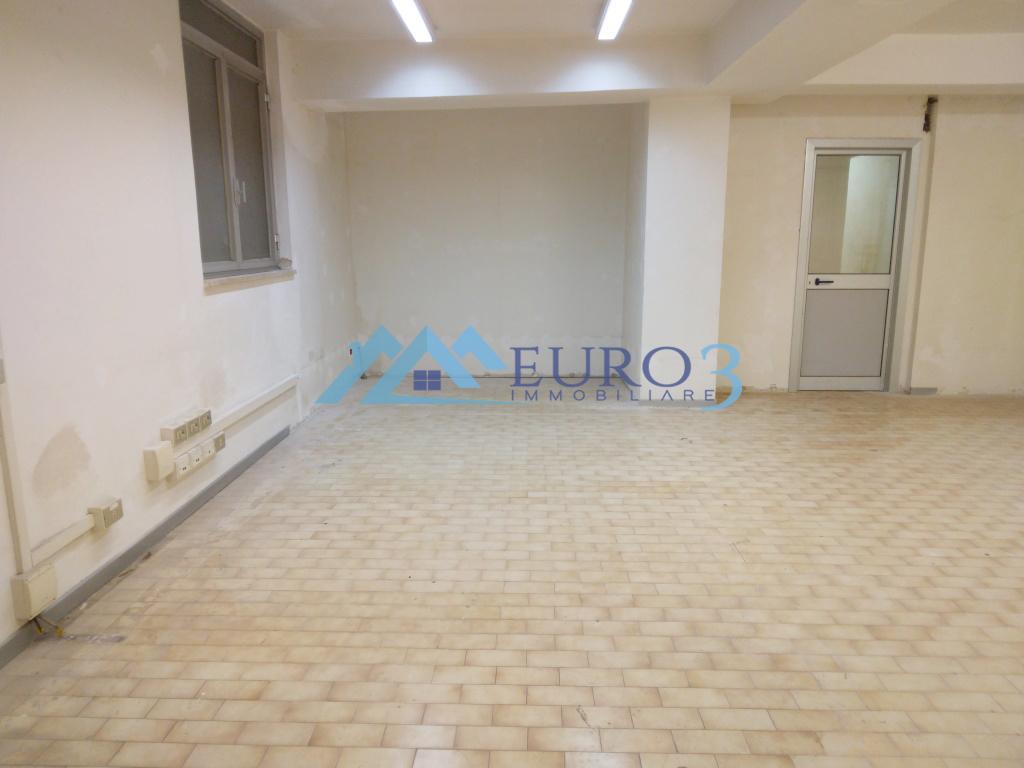 3529 WAREHOUSE RENT ASCOLI PICENO2