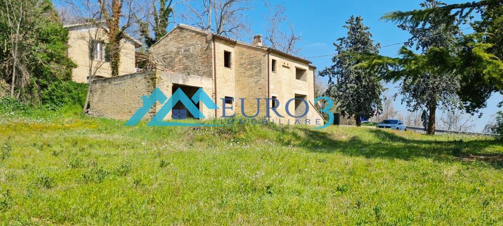 3537 FARMHOUSE SALE MONTALTO DELLE MARCHE10