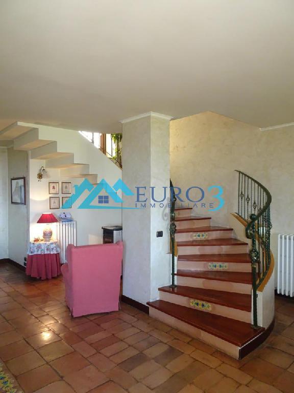 3540 FARMHOUSE SALE FOLIGNANO17