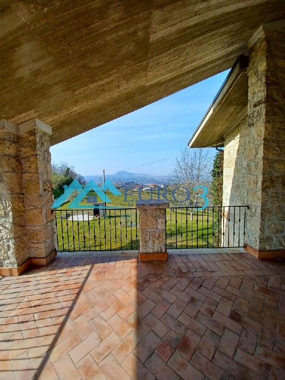 3540 FARMHOUSE SALE FOLIGNANO18