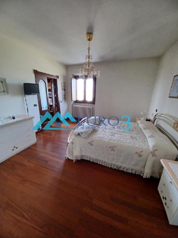 3540 FARMHOUSE SALE FOLIGNANO21