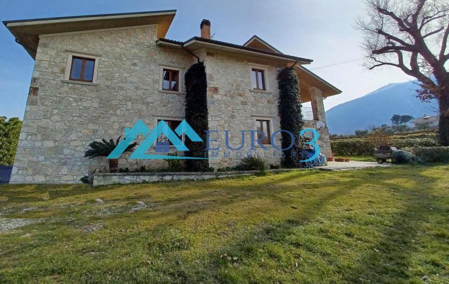 3540 FARMHOUSE SALE FOLIGNANO23