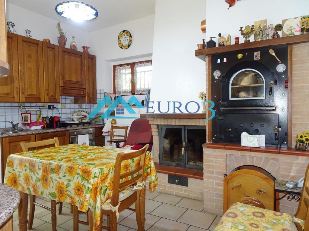 3552 DETACHED HOUSE SALE ROCCAFLUVIONE10