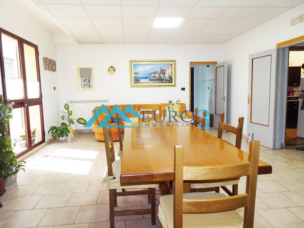 3552 DETACHED HOUSE SALE ROCCAFLUVIONE12