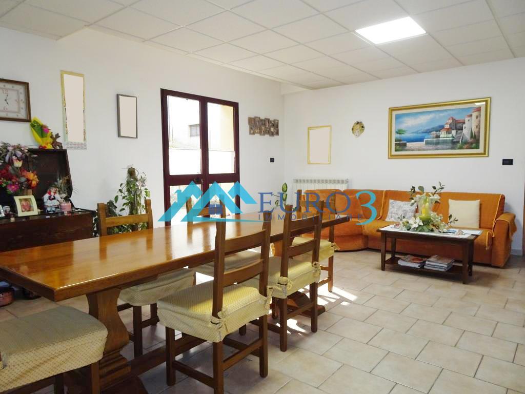 3552 DETACHED HOUSE SALE ROCCAFLUVIONE9