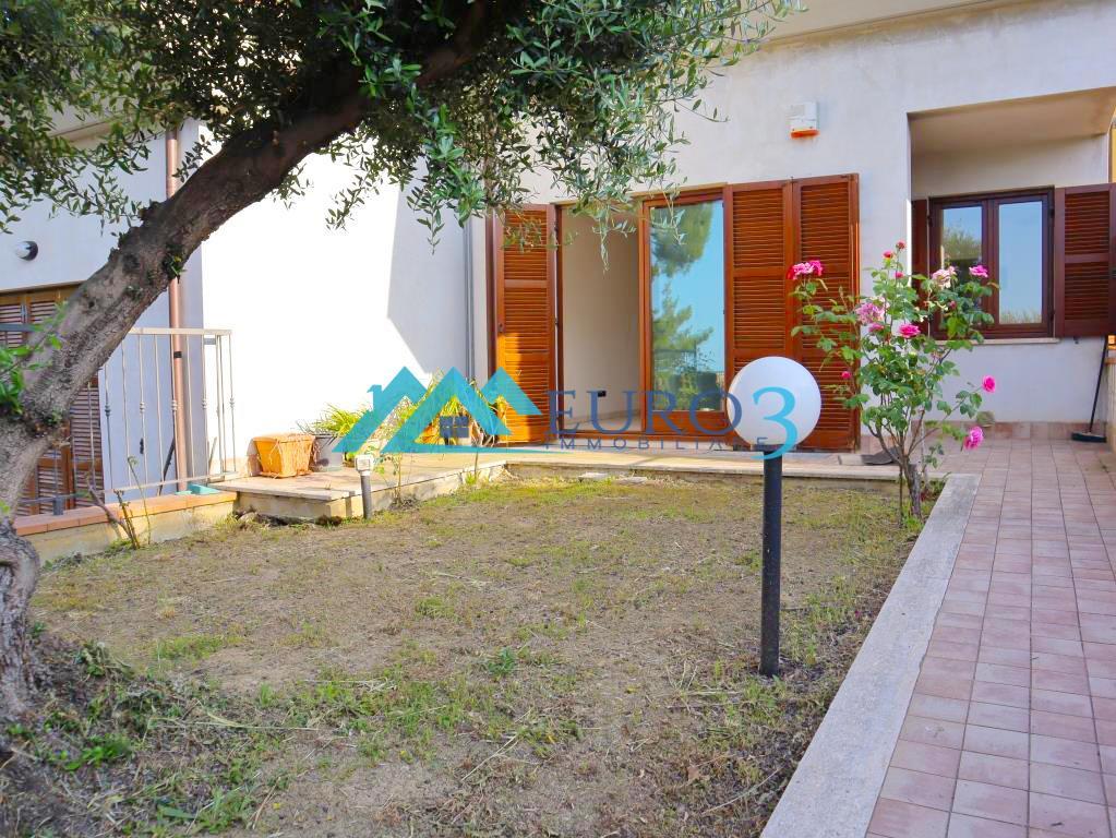 3561 - VILLA A SCHIERA - VENDITA - € 320000 - SAN BENEDETTO DEL TRONTO ZONA SANTA LUCIA