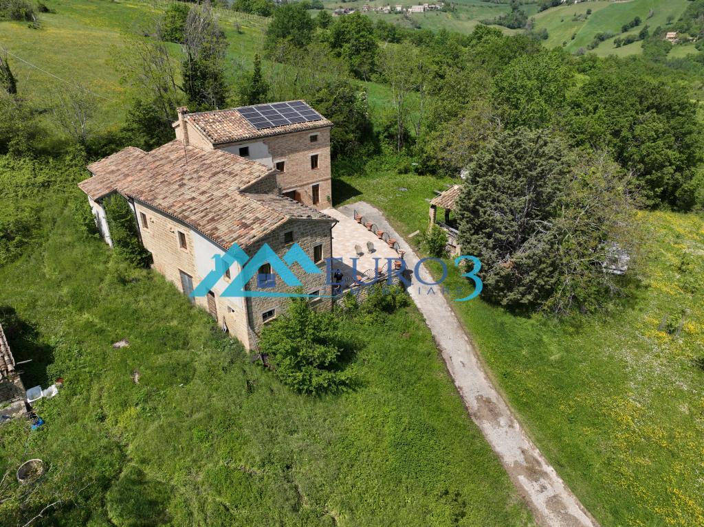 3565 - CASA AFFIANCATA - VENDITA - € 185000 - SAN GINESIO
