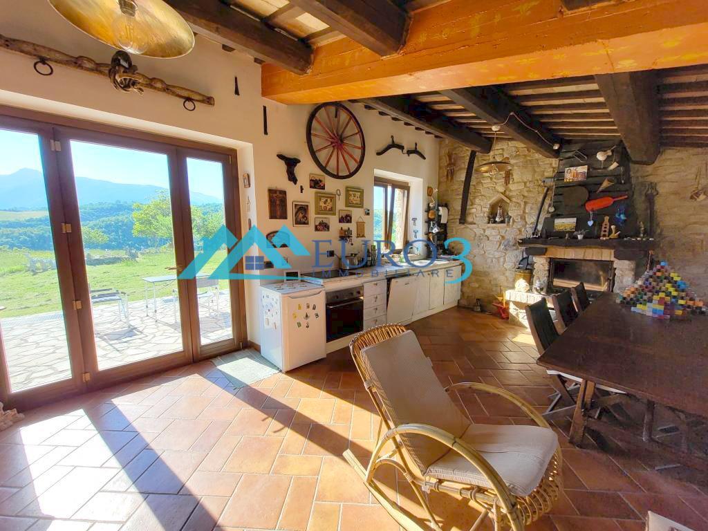 3567 FARMHOUSE SALE MONTEFORTINO10