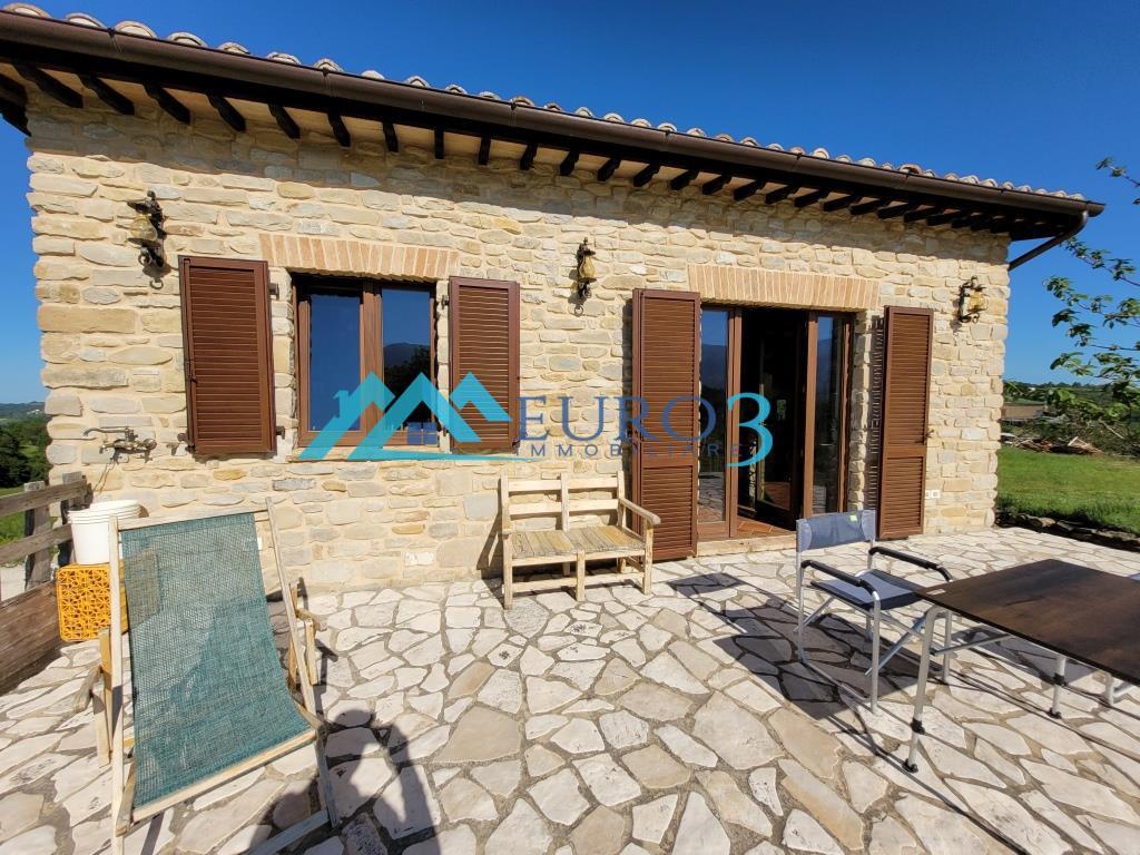 3567 FARMHOUSE SALE MONTEFORTINO11