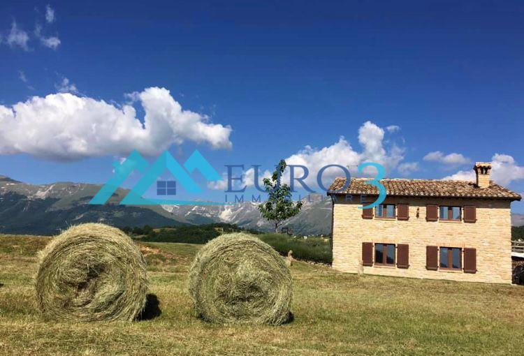3567 FARMHOUSE SALE MONTEFORTINO19