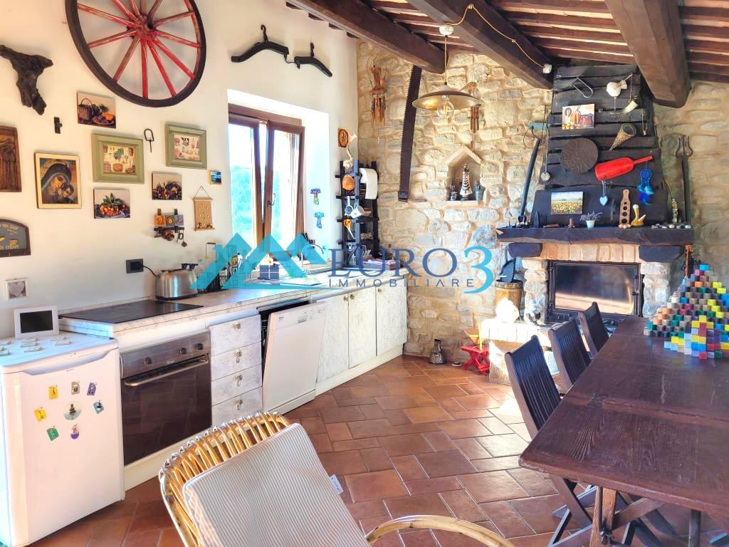 3567 FARMHOUSE SALE MONTEFORTINO22